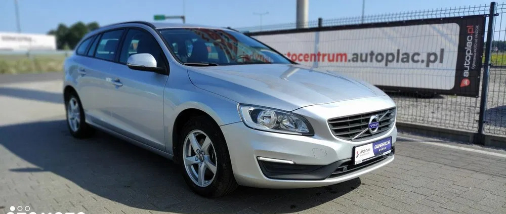 opolskie Volvo V60 cena 51800 przebieg: 246200, rok produkcji 2017 z Wleń